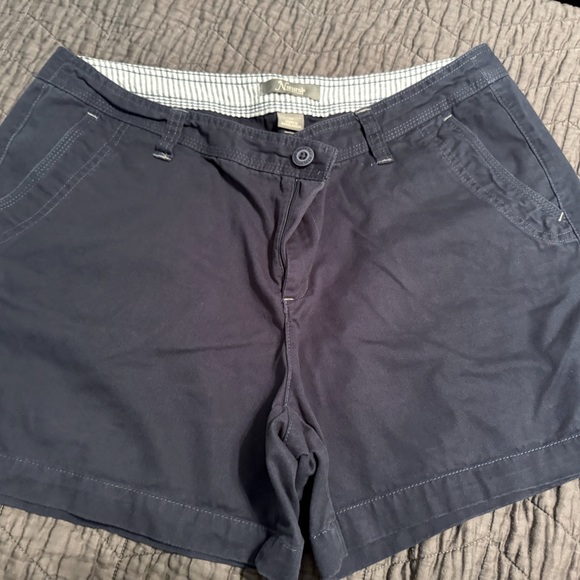 Women’s Natural Reflections size 14 navy shorts. Gently worn. - Picture 1 of 2